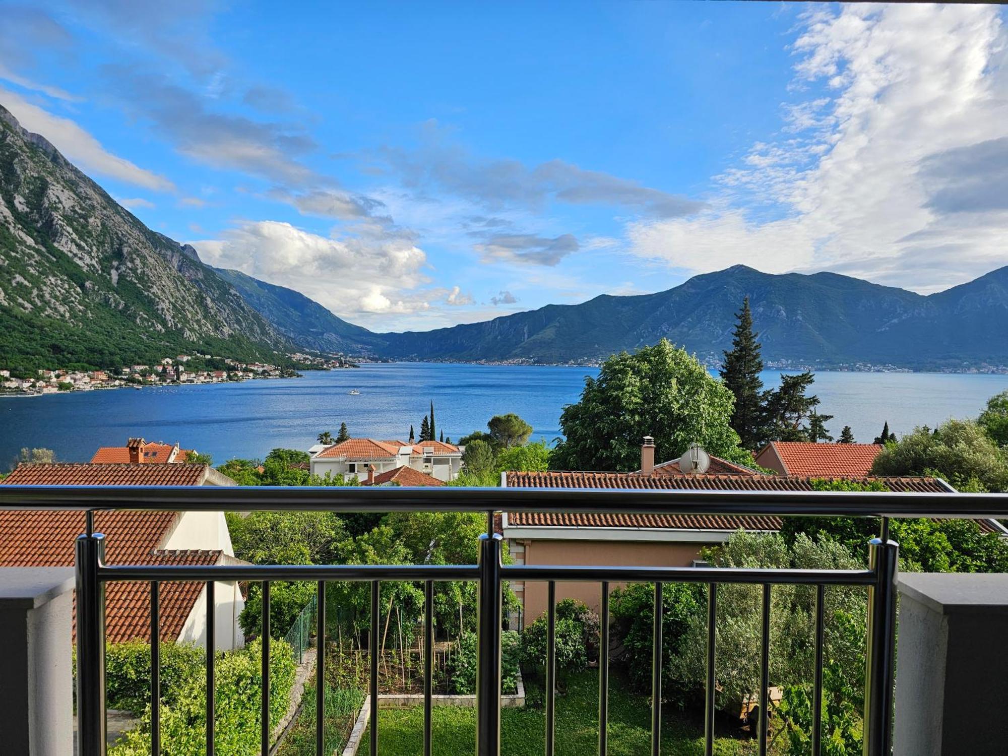 Apartments Nadja Kotor Exterior photo